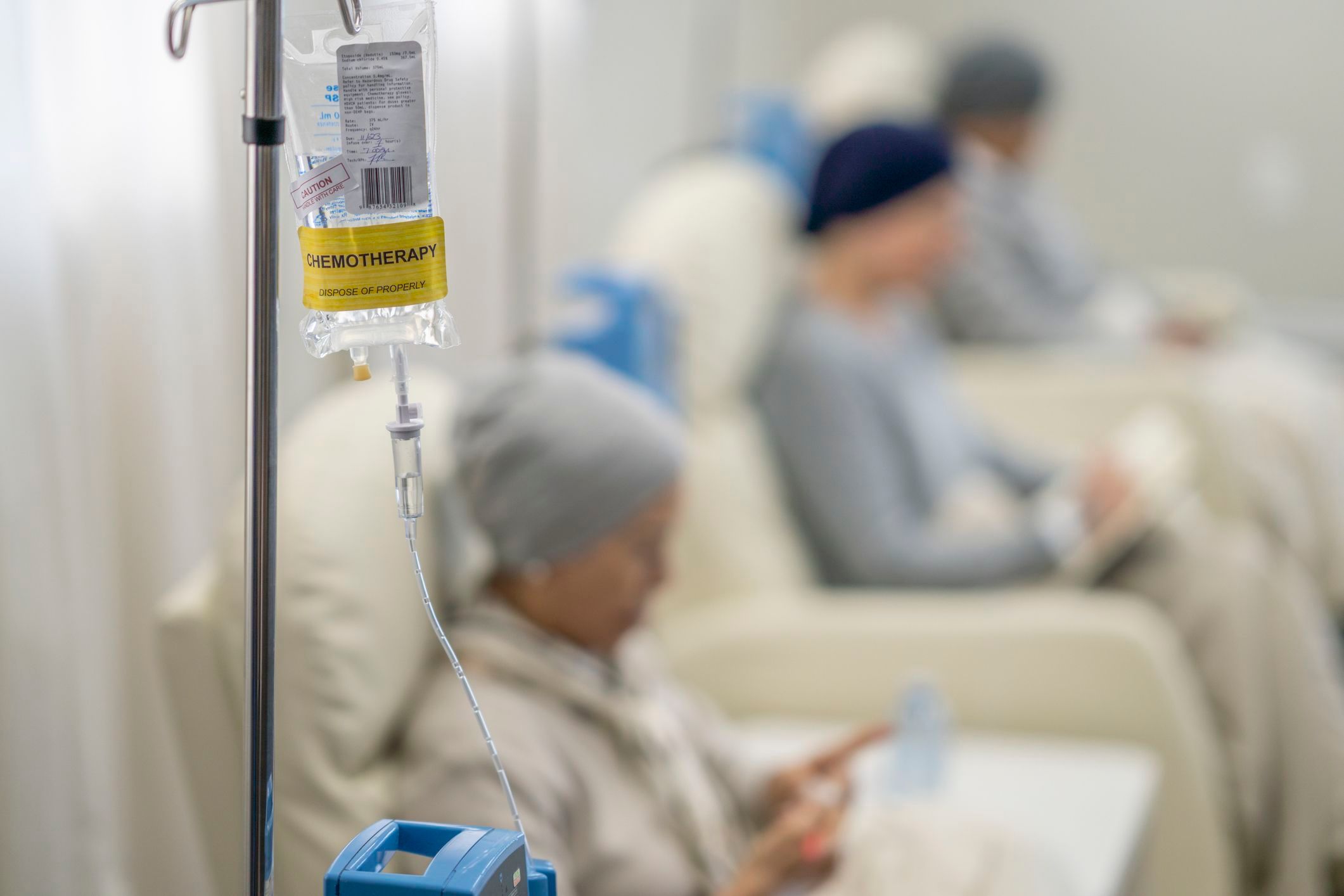 What are the treatment options for mantle cell lymphoma?