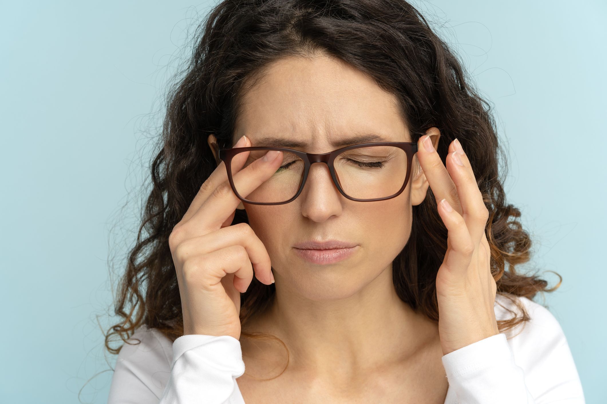 What health conditions can cause dry eye disease?