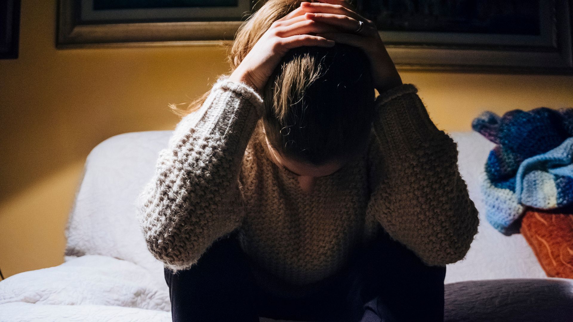 Coping with the mental and emotional burden of chronic hives