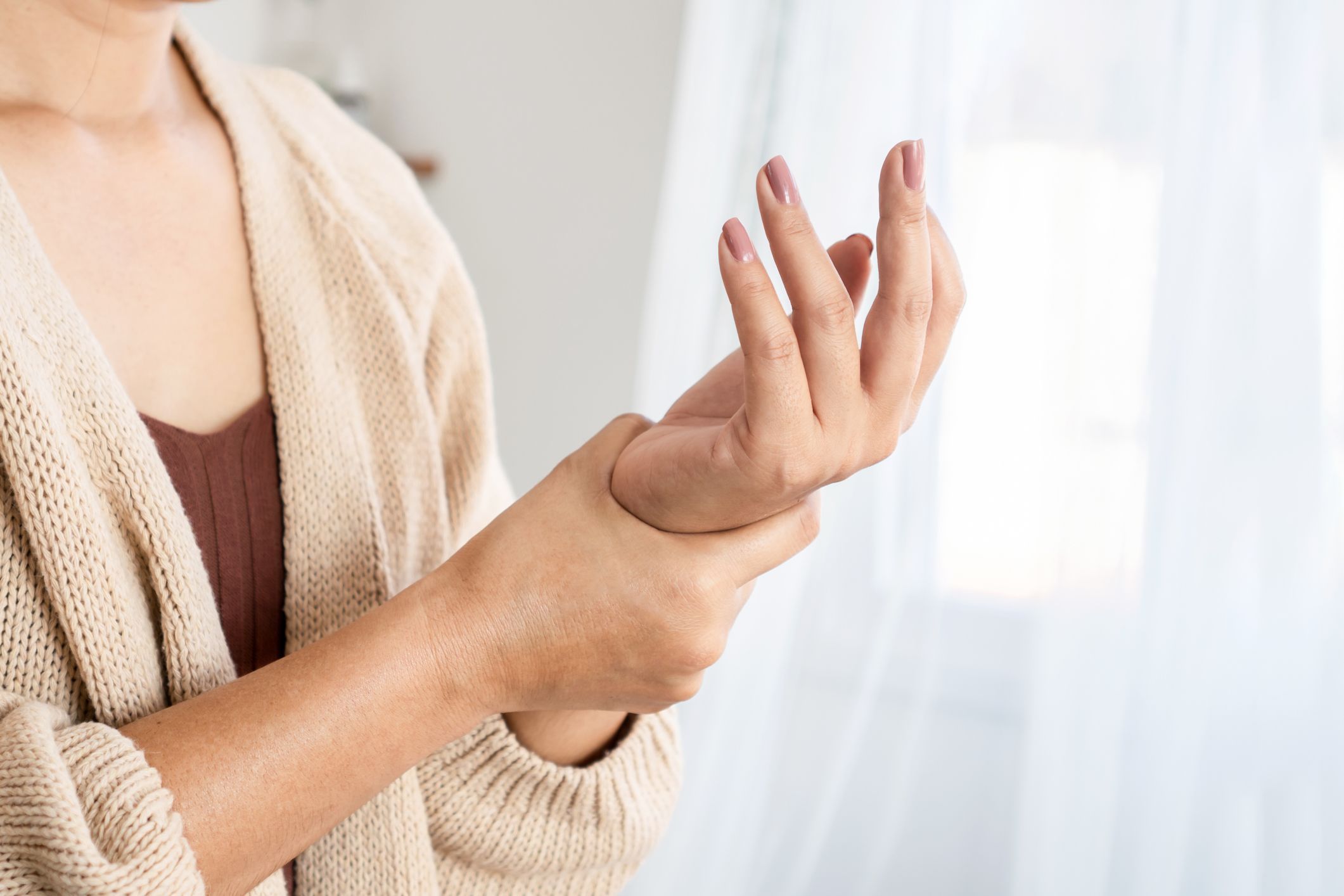 5 natural ways to ease rheumatoid arthritis pain